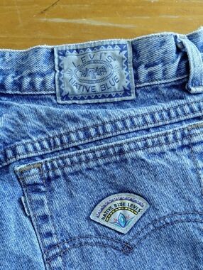 Vtg Native Blue Levi's 90s Womans Jeans Size 28